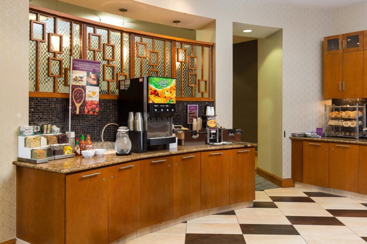 Residence Inn By Marriott Springfield Old Keene Mill Bagian luar foto
