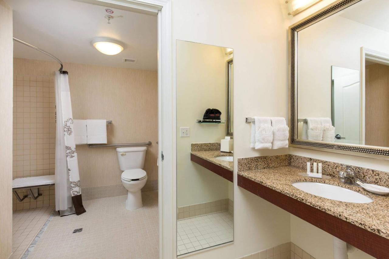 Residence Inn By Marriott Springfield Old Keene Mill Bagian luar foto