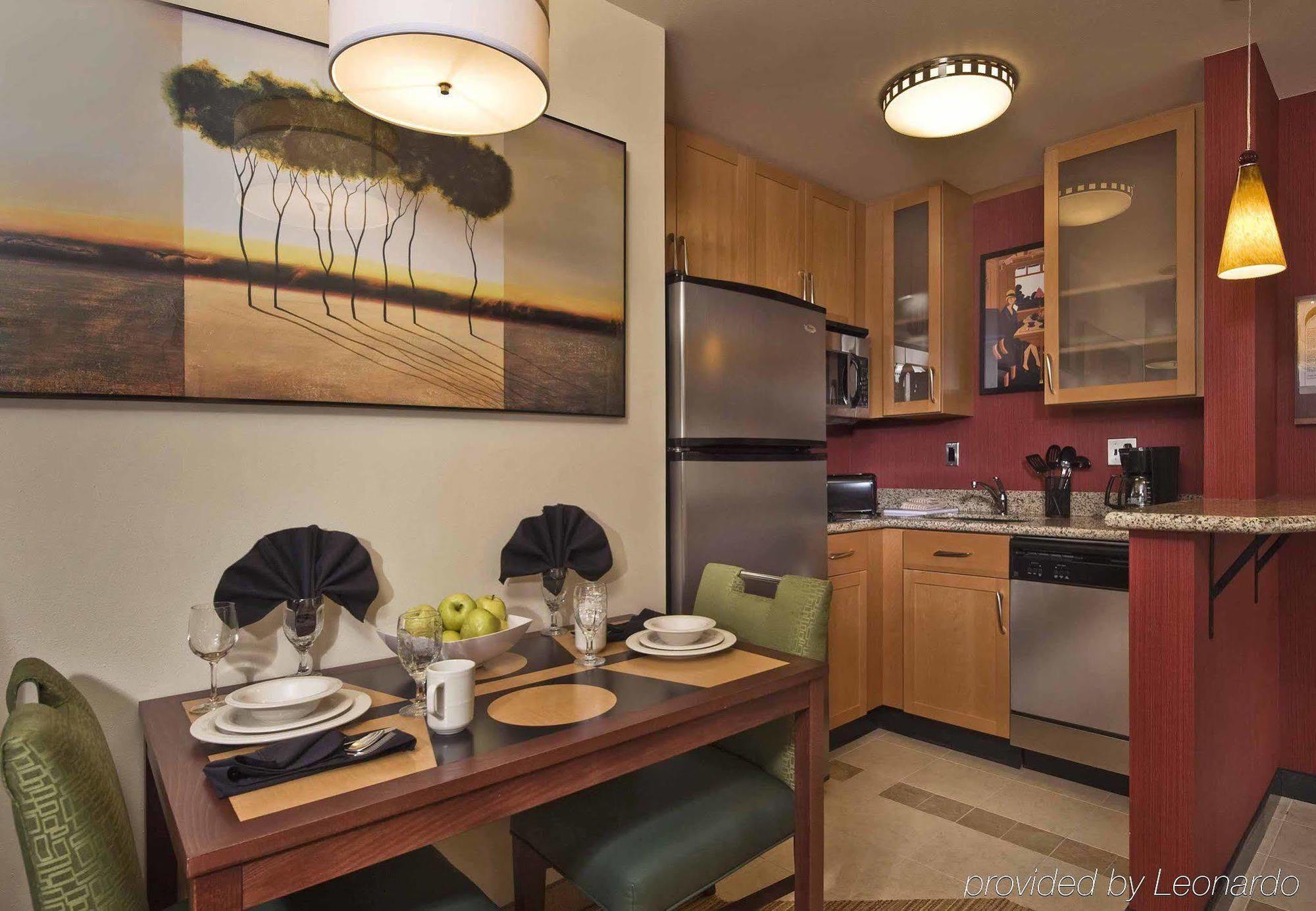 Residence Inn By Marriott Springfield Old Keene Mill Bagian luar foto