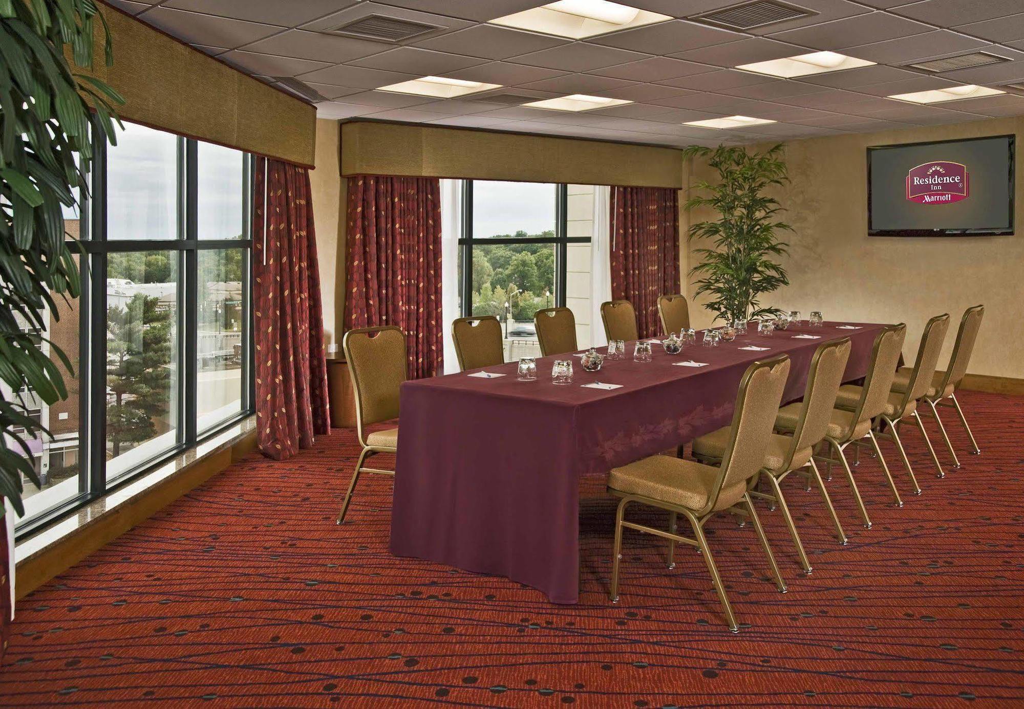 Residence Inn By Marriott Springfield Old Keene Mill Bagian luar foto