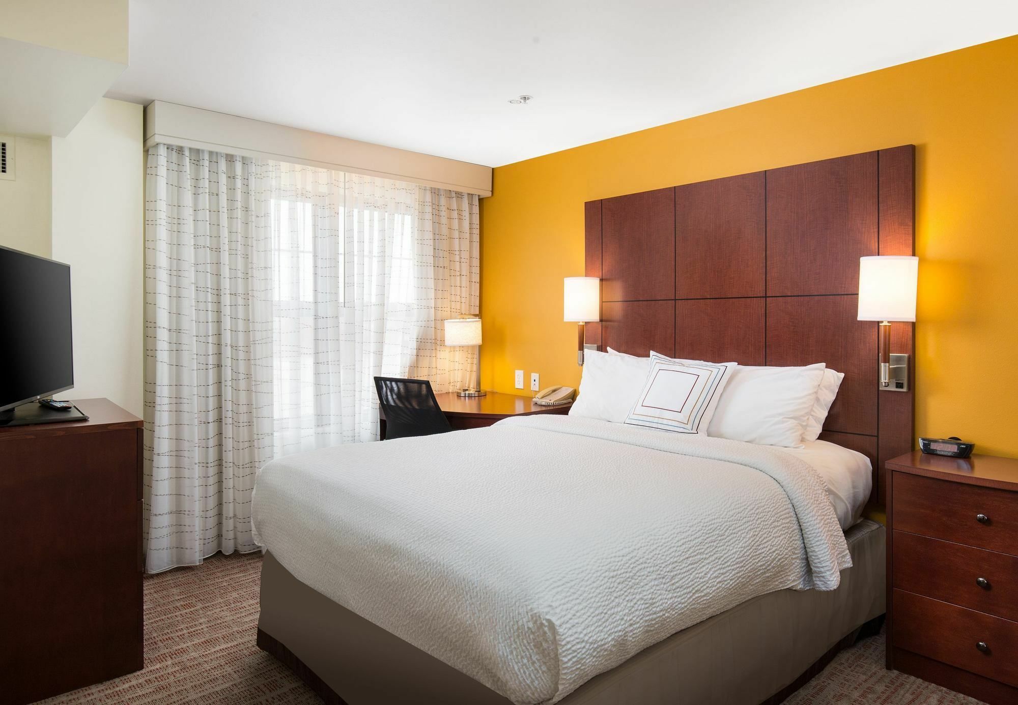 Residence Inn By Marriott Springfield Old Keene Mill Bagian luar foto